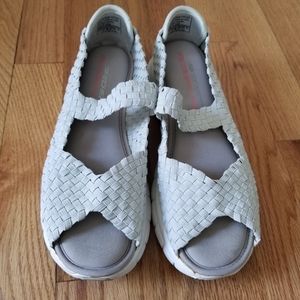 Sketchers Memory Foam Syngery Sandals